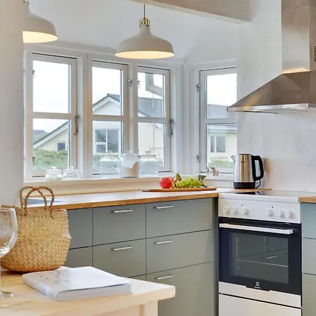 Meindor - 350m From The Sea By Interhome *