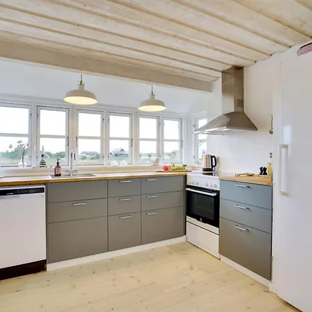 Meindor - 350m From The Sea By Interhome *